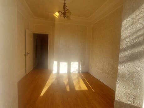 3 otaqlı köhnə tikili - Həzi Aslanov m. - 85 m²