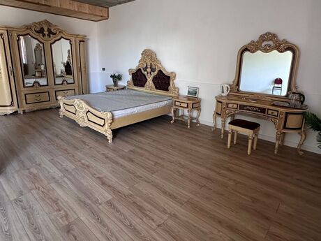 5 otaqlı həyət evi/bağ evi - Novxanı q. - 159 m²