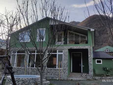 4 otaqlı həyət evi/bağ evi - Qax - 90 m²