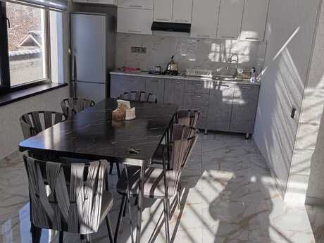 5 otaqlı həyət evi/bağ evi - Qax - 100 m²