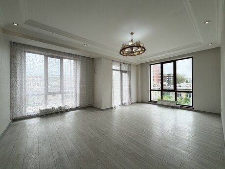2-комн. новостройка - пос. Бакиханова - 76 м²