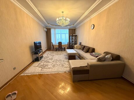 4 otaqlı yeni tikili - Nəsimi r. - 145 m²