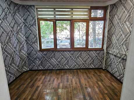 3 otaqlı köhnə tikili - 8-ci mikrorayon q. - 90 m²