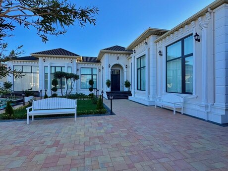 5 otaqlı həyət evi/bağ evi - Mərdəkan q. - 250 m²