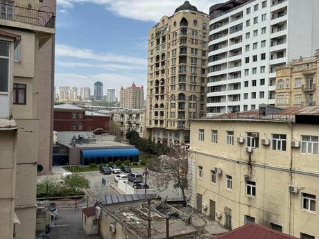 2 otaqlı köhnə tikili - Sahil m. - 60 m²