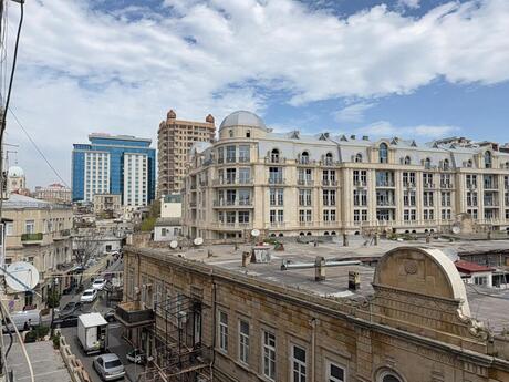 2 otaqlı köhnə tikili - Sahil m. - 60 m²