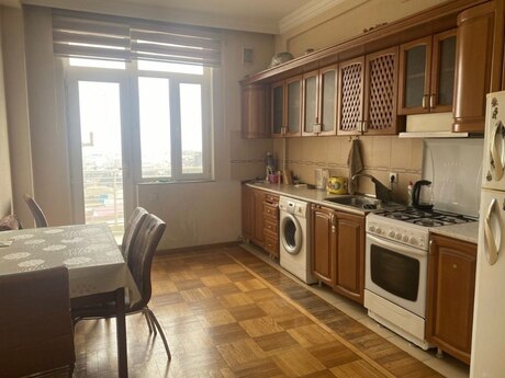 3 otaqlı yeni tikili - Xalqlar Dostluğu m. - 124 m²