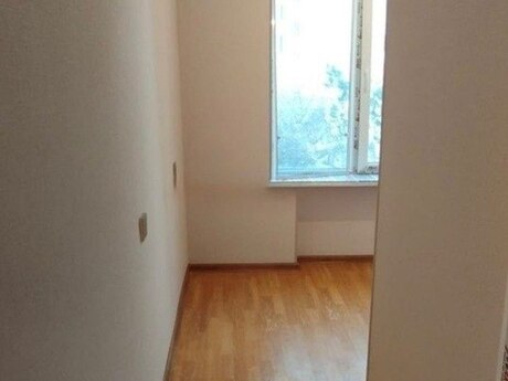 2 otaqlı köhnə tikili - Qara Qarayev m. - 35 m²