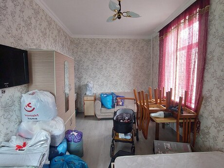 1 otaqlı köhnə tikili - Qara Qarayev m. - 40 m²