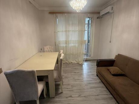 2 otaqlı köhnə tikili - Memar Əcəmi m. - 55 m²