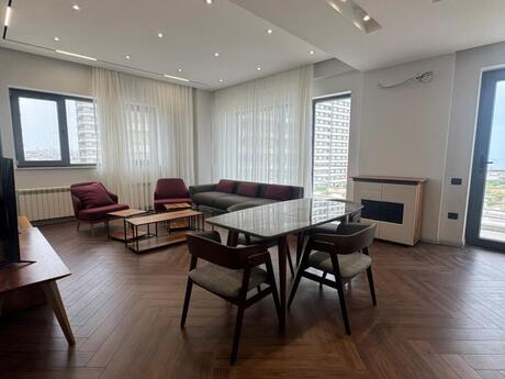 Elan №6135830 - Bakı, Ağ şəhər q., 4 otaqlı, 165 m², 7/20 mərtəbə