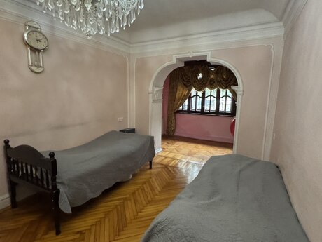 3 otaqlı köhnə tikili - Xalqlar Dostluğu m. - 85 m²