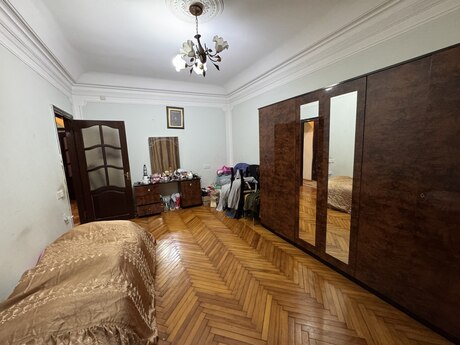 3 otaqlı köhnə tikili - Xalqlar Dostluğu m. - 85 m²