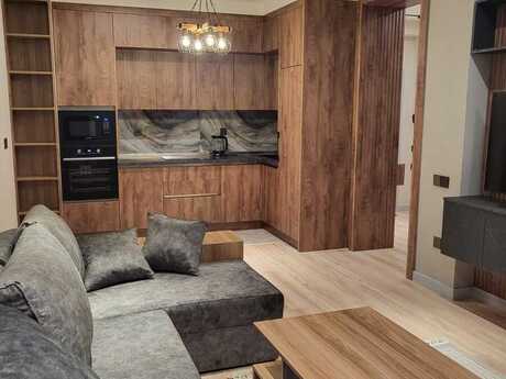 2-комн. новостройка - м. 8 ноября - 70 м²