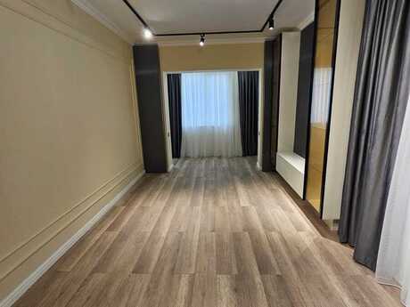 3 otaqlı köhnə tikili - 7-ci mikrorayon q. - 70 m²