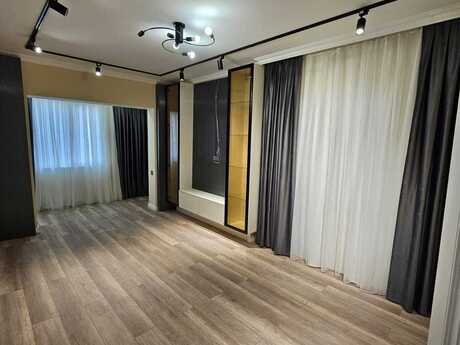3 otaqlı köhnə tikili - 7-ci mikrorayon q. - 70 m²