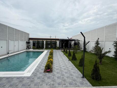 6 otaqlı həyət evi/bağ evi - Mərdəkan q. - 400 m²