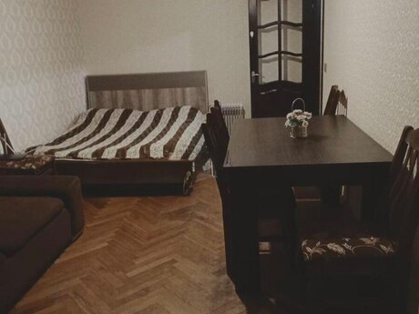 1 otaqlı köhnə tikili - Qara Qarayev m. - 35 m²