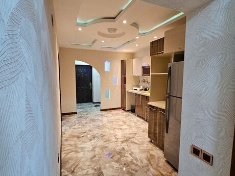 3 otaqlı yeni tikili - 8 Noyabr m. - 100 m²