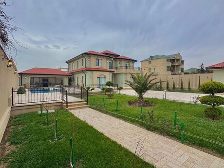 5 otaqlı həyət evi/bağ evi - Şüvəlan q. - 450 m²