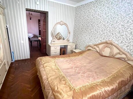 2 otaqlı köhnə tikili - Gənclik m. - 55 m²
