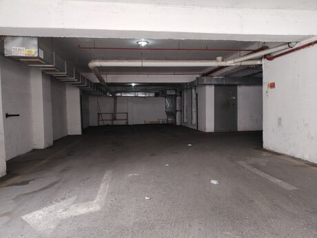 Qaraj - Şah İsmayıl Xətai m. - 10 m²