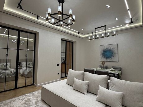 4 otaqlı yeni tikili - Xətai r. - 130 m²