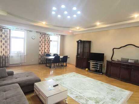 3 otaqlı yeni tikili - 28 May m. - 145 m²
