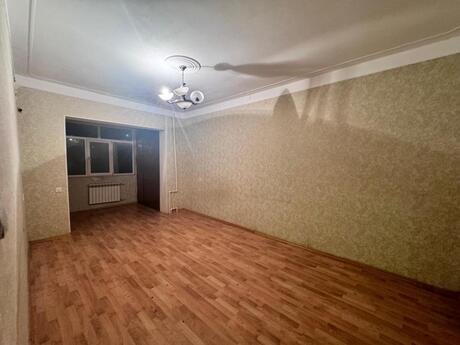 3 otaqlı köhnə tikili - 7-ci mikrorayon q. - 80 m²