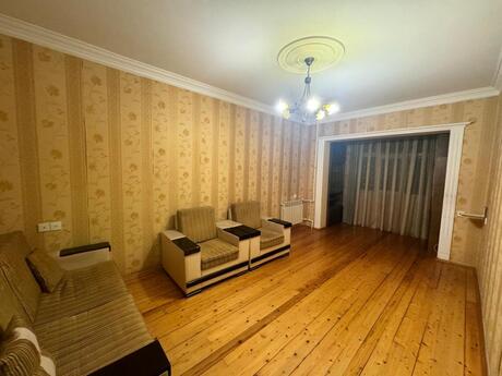 3 otaqlı köhnə tikili - 7-ci mikrorayon q. - 80 m²