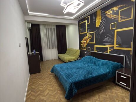 3-комн. новостройка - м. Иншаатчылар - 110 м²