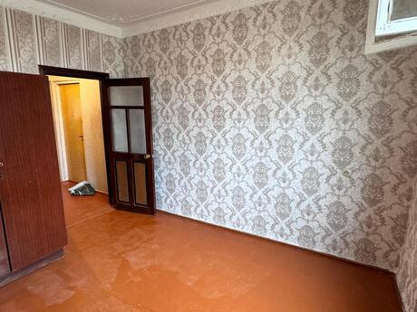 3 otaqlı köhnə tikili - Azadlıq Prospekti m. - 65 m²