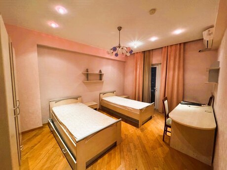 3 otaqlı yeni tikili - Nəsimi r. - 140 m²