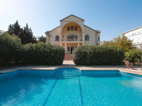 7 otaqlı həyət evi/bağ evi - Badamdar q. - 500 m²