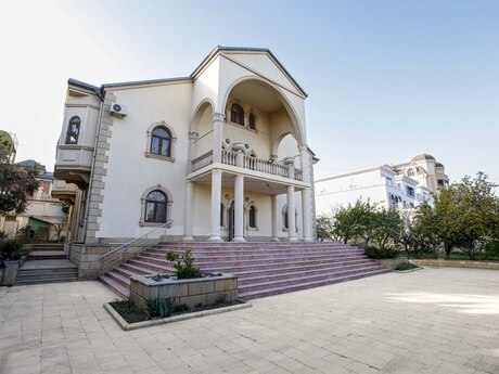 7 otaqlı həyət evi/bağ evi - Badamdar q. - 500 m²