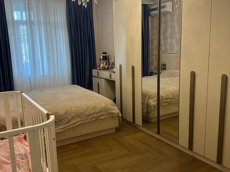 4 otaqlı köhnə tikili - Qara Qarayev m. - 100 m²