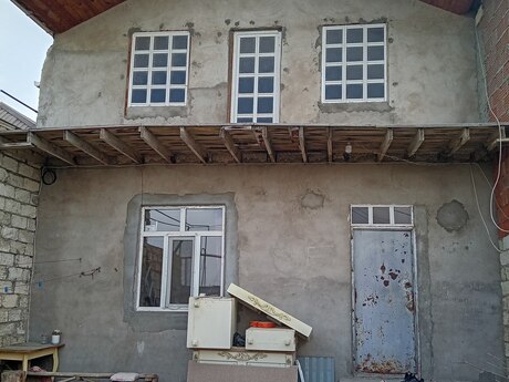 4 otaqlı həyət evi/bağ evi - Ramana q. - 200 m²
