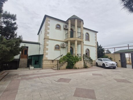 6 otaqlı həyət evi/bağ evi - Masazır q. - 278 m²