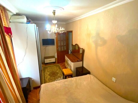 2 otaqlı köhnə tikili - Gənclik m. - 50 m²