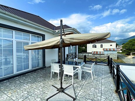 8 otaqlı həyət evi/bağ evi - Qəbələ - 220 m²