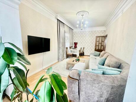 4 otaqlı köhnə tikili - Neftçilər m. - 100 m²
