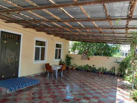 5 otaqlı həyət evi/bağ evi - Qala q. - 140 m²