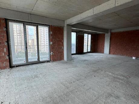 3 otaqlı yeni tikili - Elmlər Akademiyası m. - 160 m²
