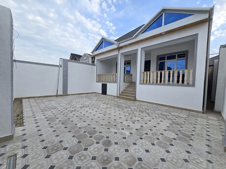4 otaqlı həyət evi/bağ evi - Suraxanı r. - 120 m²