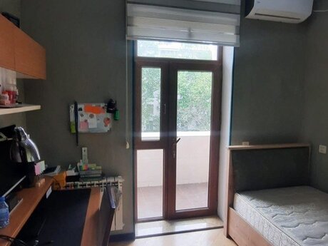 3 otaqlı köhnə tikili - Nizami m. - 90 m²