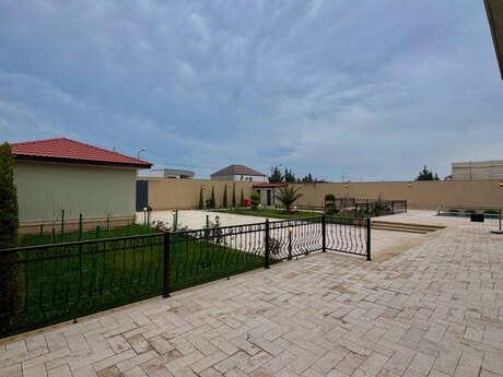 5 otaqlı həyət evi/bağ evi - Şüvəlan q. - 450 m²