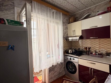 3 otaqlı köhnə tikili - Xırdalan - 67.2 m²
