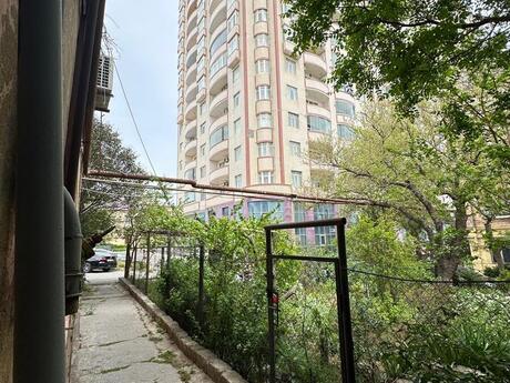3 otaqlı köhnə tikili - Nizami m. - 85 m²