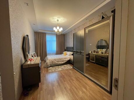 3-комн. новостройка - м. Халглар Достлугу - 135 м²