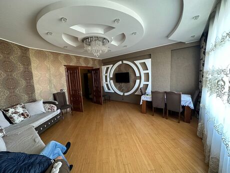 Elan №6136346 - Bakı, Neftçilər m., 3 otaqlı, 120 m², 12/18 mərtəbə